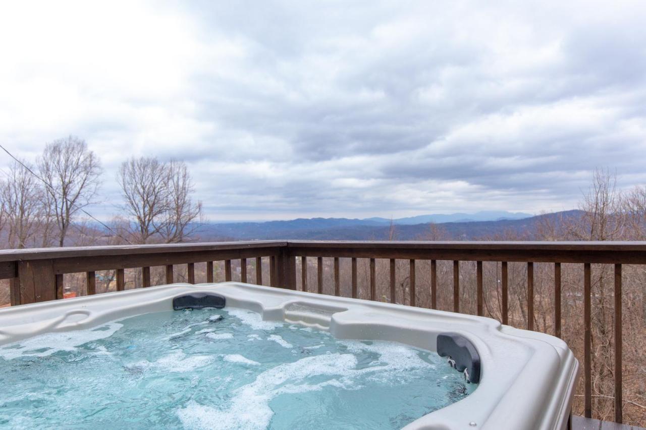 Kickback Kabin, 3 Bedrooms, Deck, Hot Tub, Pool Access, Sleeps 6 Gatlinburg Exterior foto